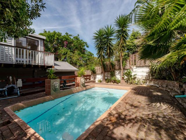 8 Bedroom Property for Sale in Paradise Western Cape